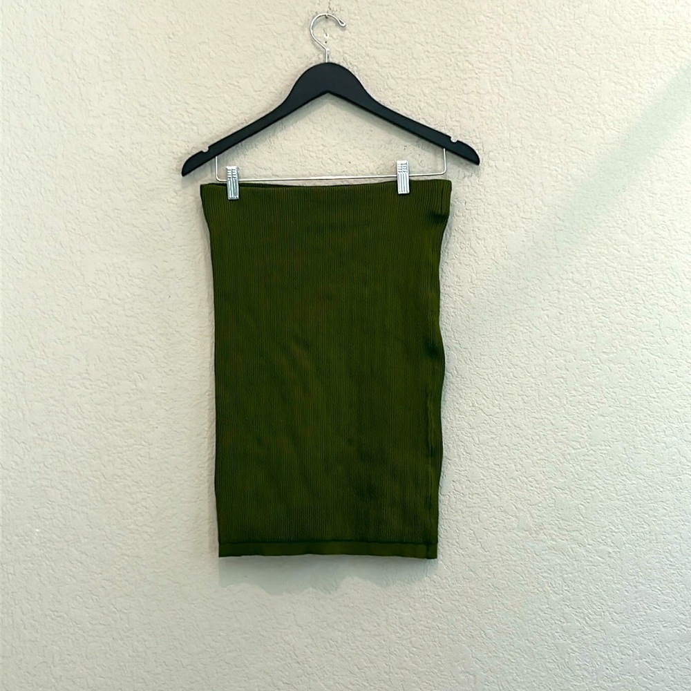 Express small textured olive green  skirt size S